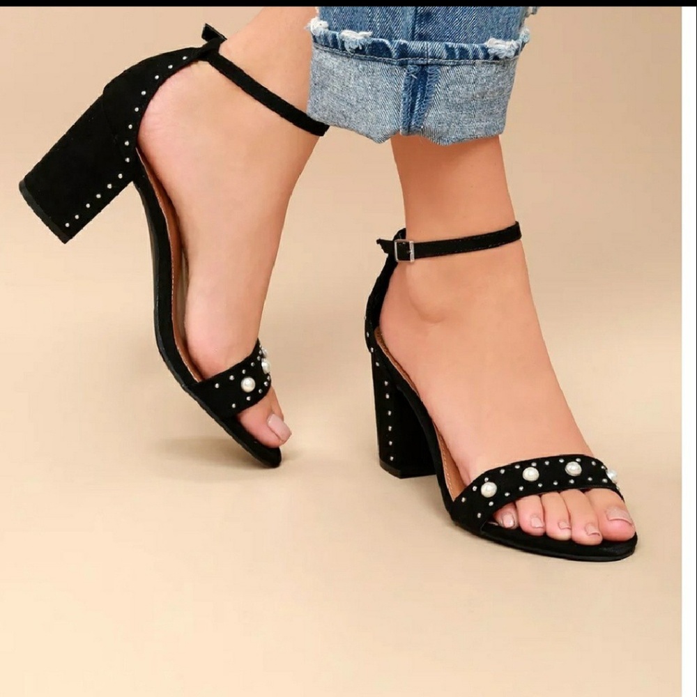 *Brand New* Report Pearl Black Suede Heels